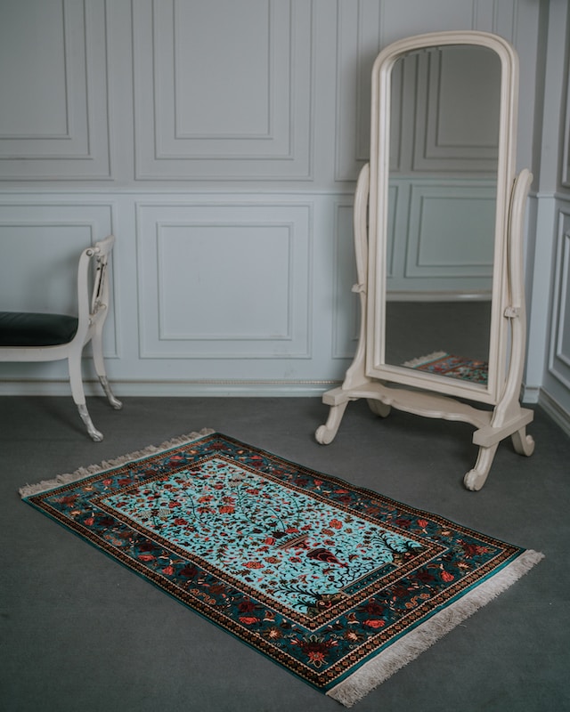 Discussion on the craftsmanship and quality of the rugs